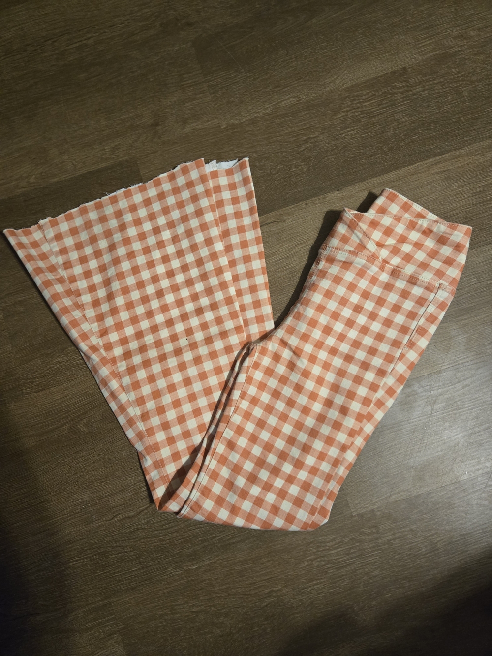 Womens We The Free Red And White Gingham Flare Crossover Pants Size 26 - Picture 2 of 4